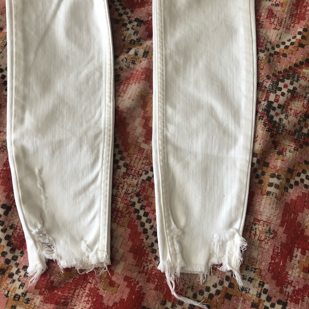 Free People White Distressed Jeans - Picture 3 of 6